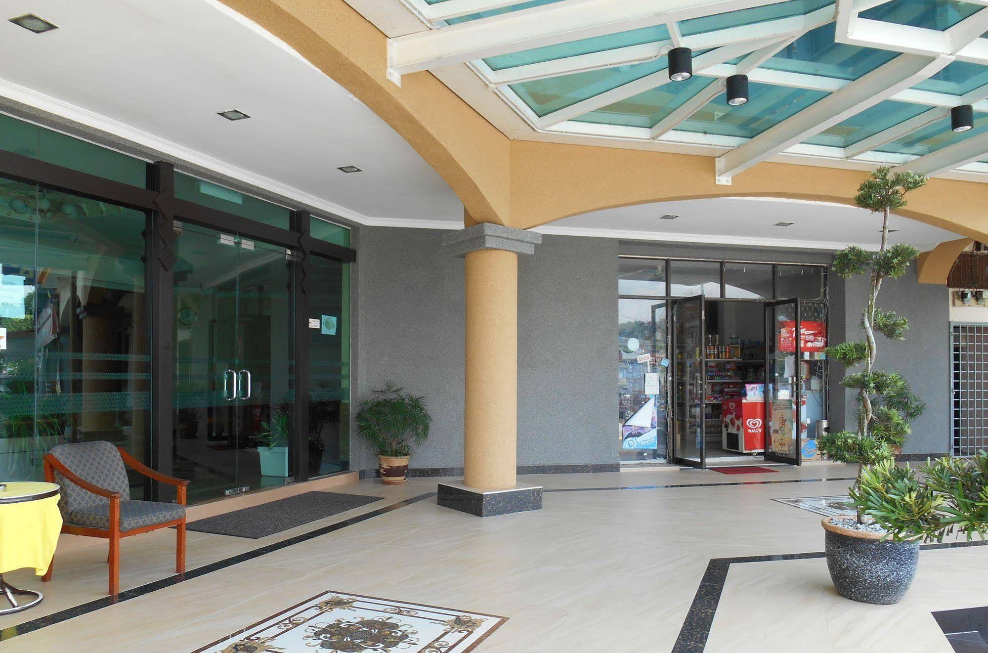 Sai Villa Hotel Near Klia & Klia2 Nilai Exteriér fotografie