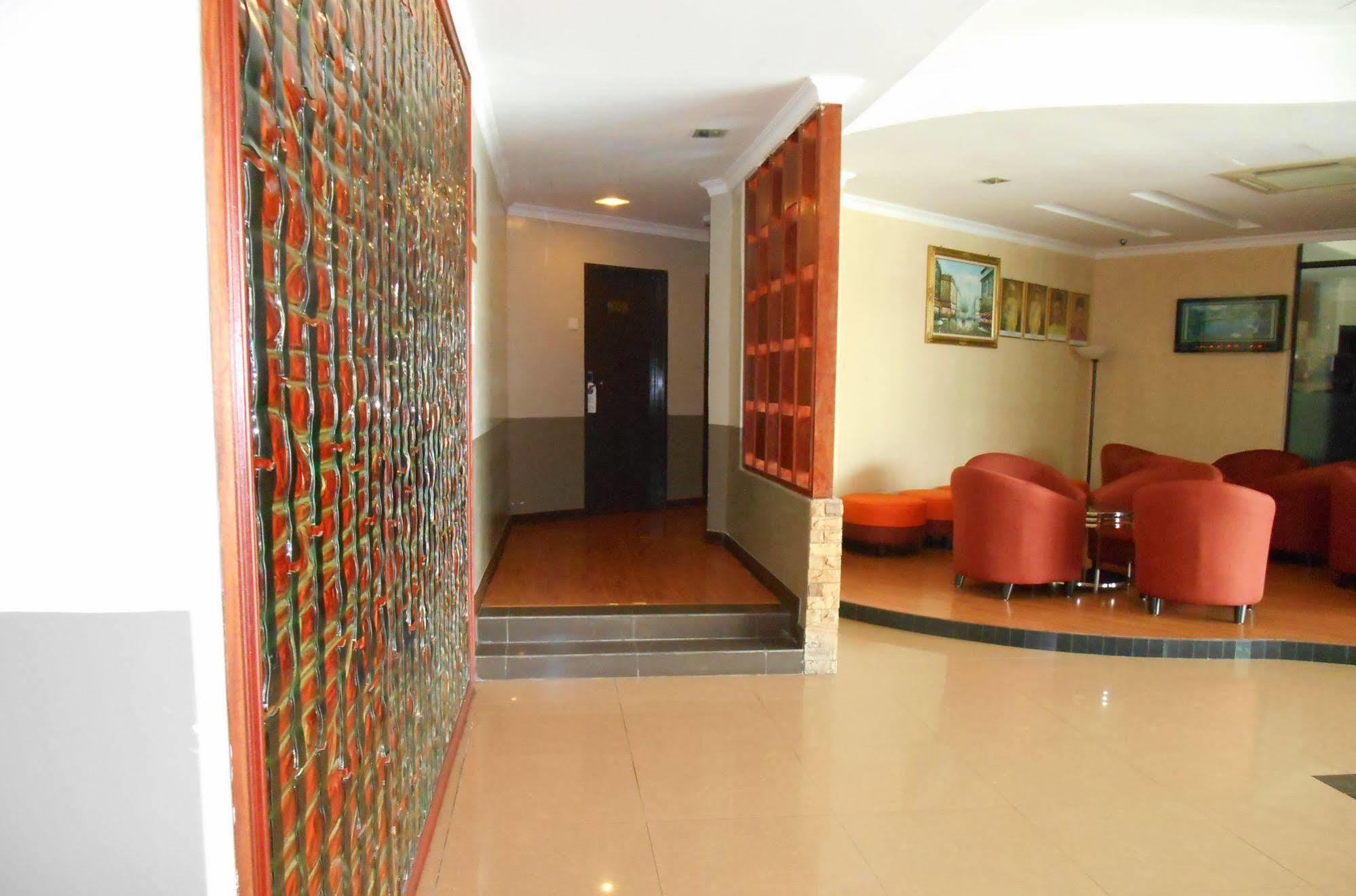 Sai Villa Hotel Near Klia & Klia2 Nilai Exteriér fotografie